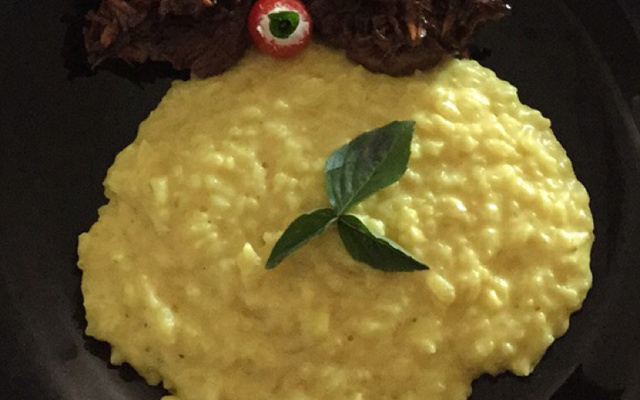 Risoto de limão com medalhão de filé mignon e shimeji