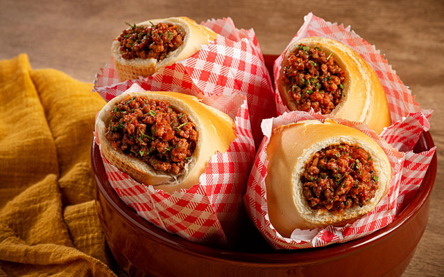 Buraco quente com salsa e páprica doce