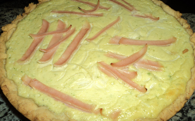 Quiche fácil de queijo e cebola
