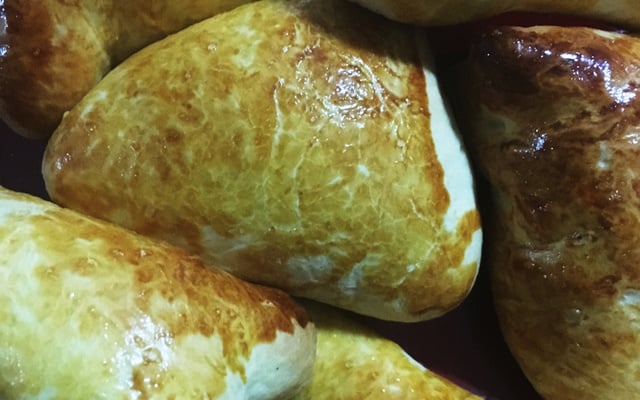 Esfiha de carne fechada