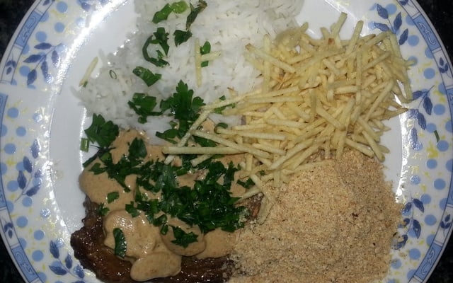 Bifes de picanha com cogumelos