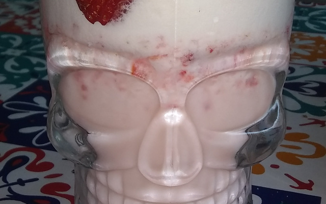 Drink de morango (sem álcool)