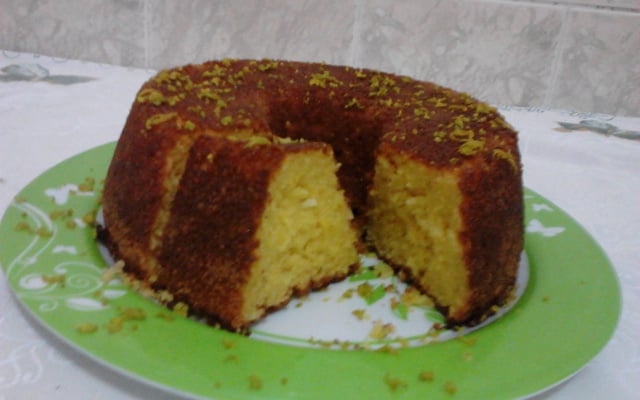 Bolo de laranja amarelinho