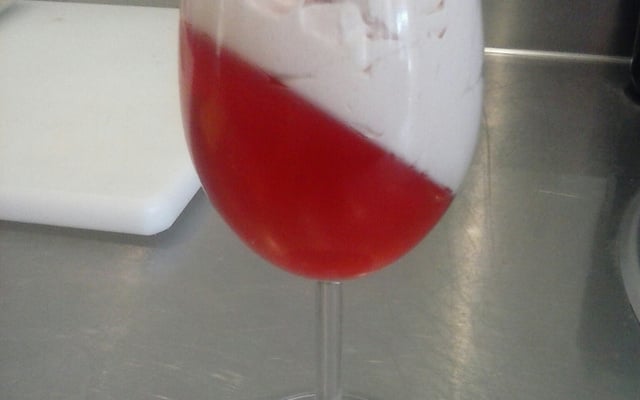 Gelatina com creme rosado