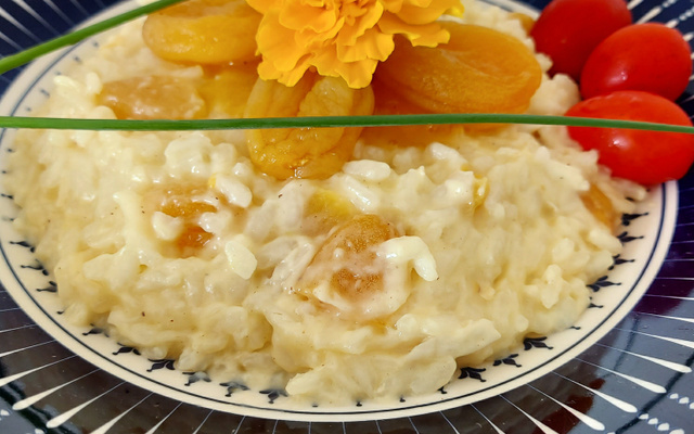 Risoto de queijo brie com damasco especial