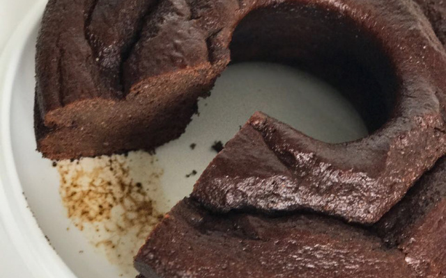 Bolo integral de chocolate e banana