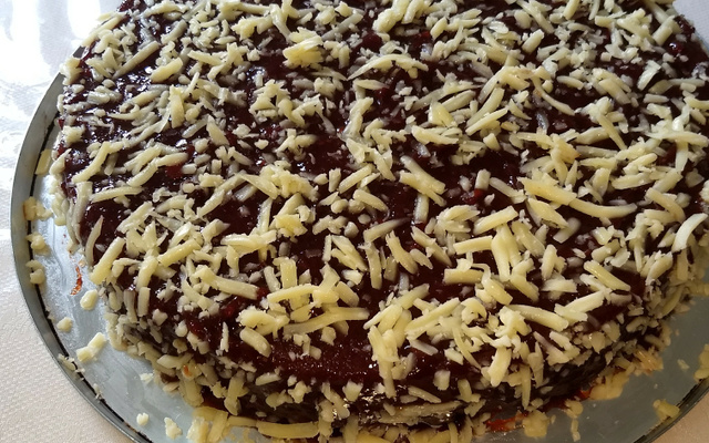 Bolo dois amores (queijo com goiabada)