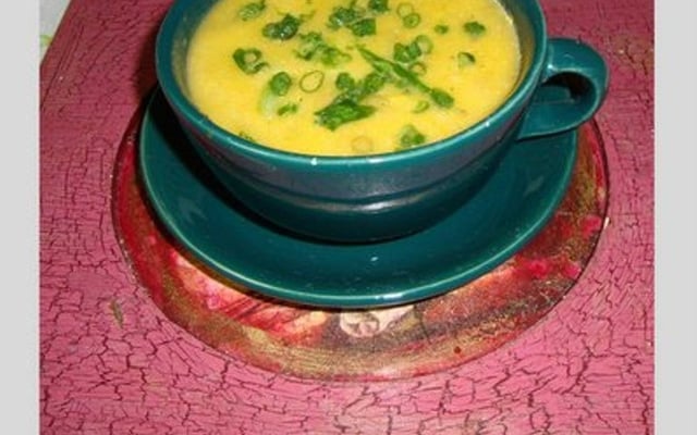 Sopa de inhame, cenoura e creme de leite