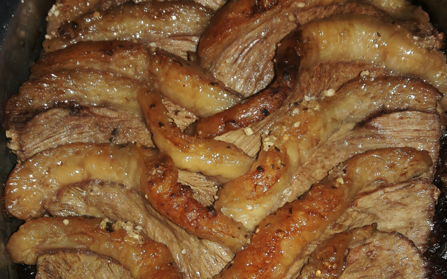 Picanha ao forno com sal grosso e molho spice