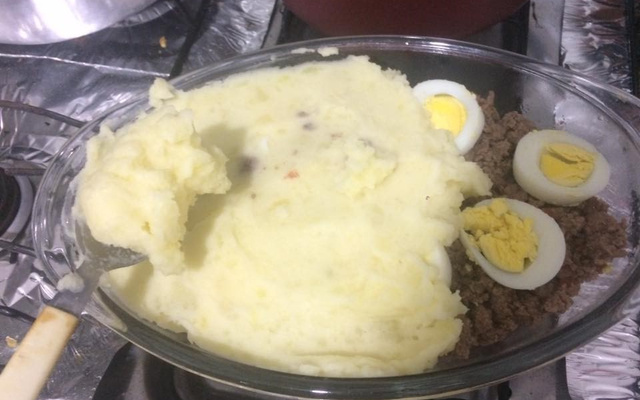 Pastel de papas (torta argentina)