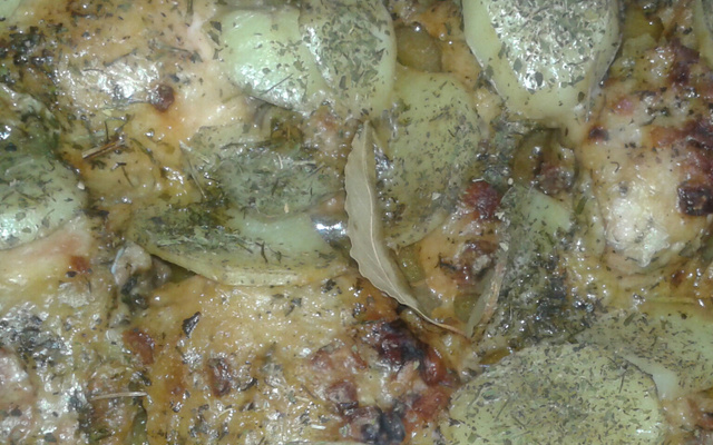 Frango assado com creme de cebola e maionese