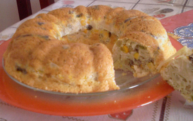 Bolo salgado fácil e prático