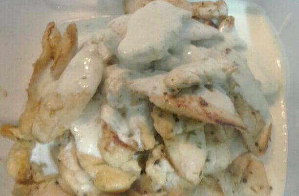 Filé de frango ao molho de limão muito fácil e barato