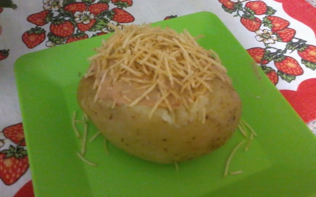 Batata recheada com estrogonofe