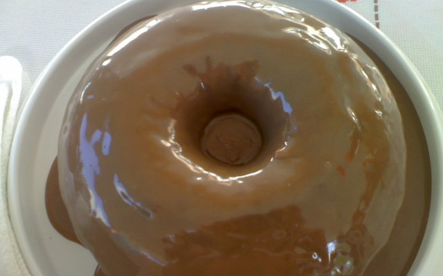 Bolo de chocolate com calda