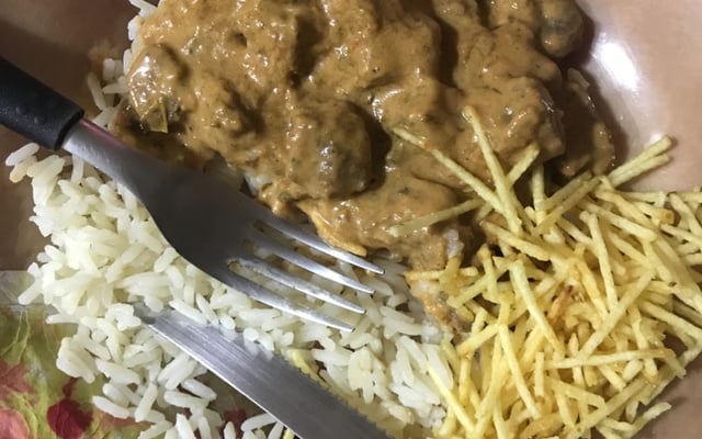 Estrogonofe de coxão duro desmancha na boca