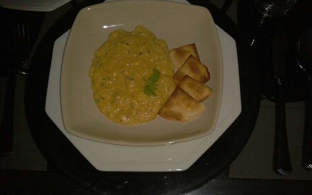 Creme de siri com crackers de pastel