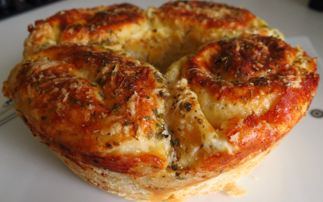 Rosca de queijo parmesão