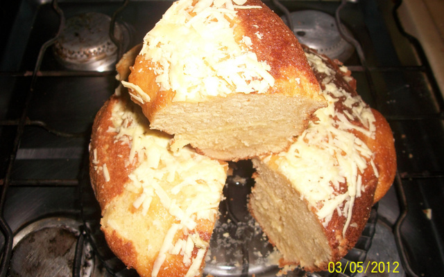 Pão-de-ló recheado com queijo