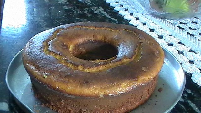 Bolo de milho sem açúcar com leite condensado