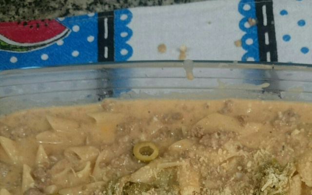 Macarrão de panela de presão com carne moída