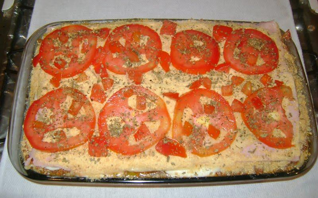 Lasanha ao molho bolonhesa e molho branco