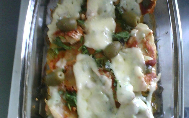 Filé de peixe assado com batatas