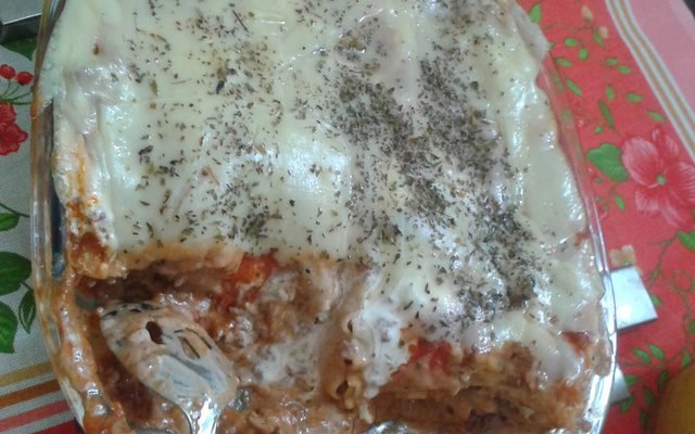 Lasanha ao molho barbecue