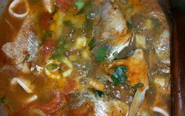 Corvina ao molho de lula