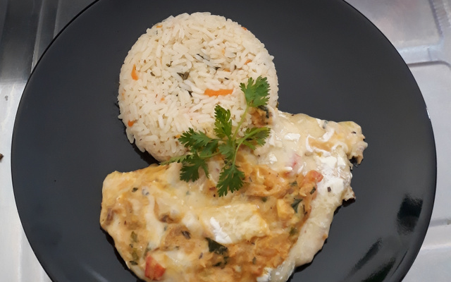 Fricassê saboroso de frango