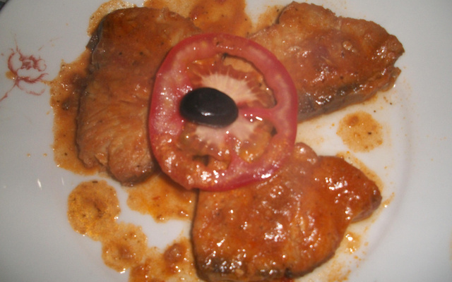 Cação ao molho vermelho do Marcelo