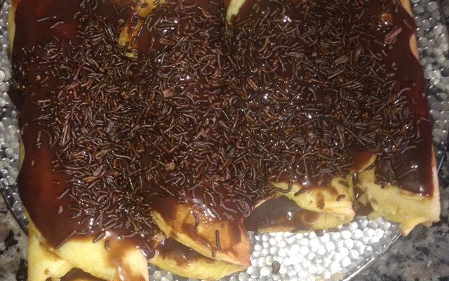 Panqueca doce de brigadeiro