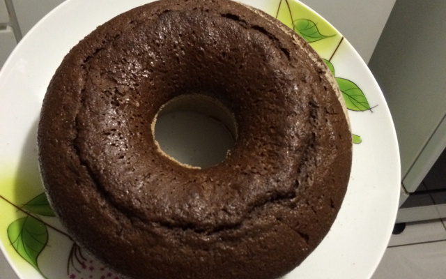Bolo de chocolate integral com cobertura