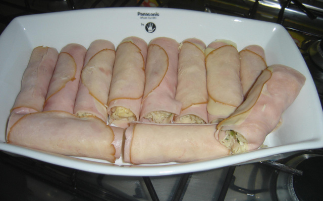 Canelone invertido com frios e queijo branco