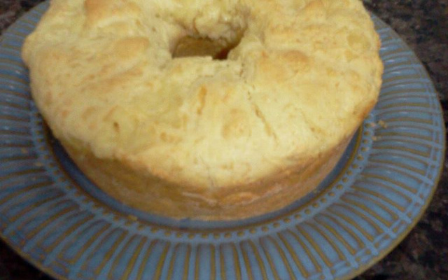 Bolo pão de queijo com provolone