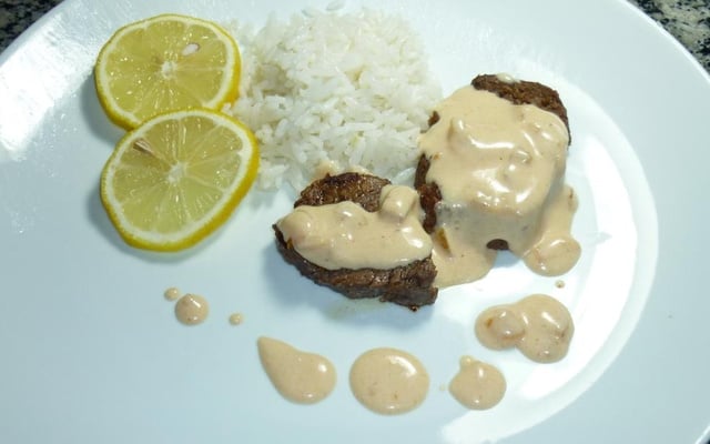 Filé mignon com molho de limão