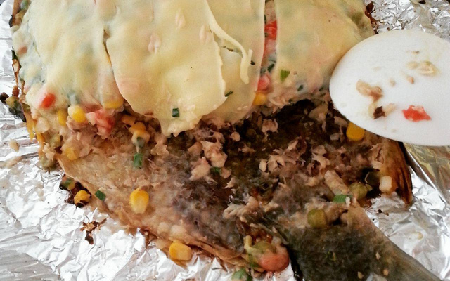 Pizza de peixe grelhado