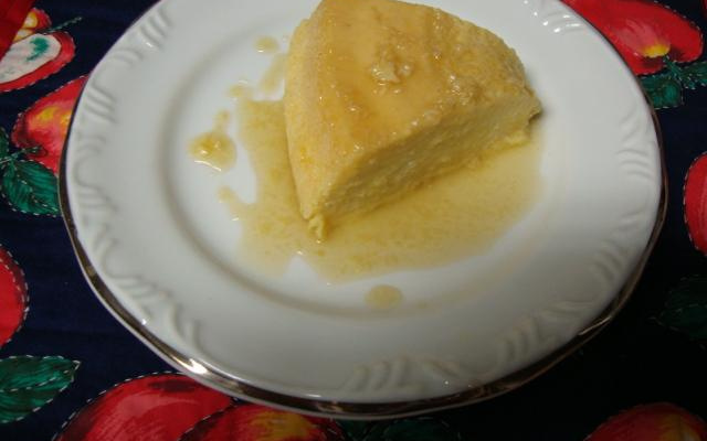 Pudim de milho com coco