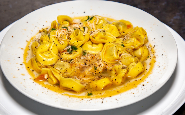 Capeletti de frango cremoso