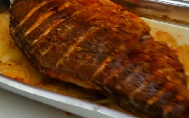 Tilápia no forno temperada