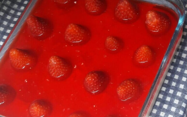 Pavê de morango fácil