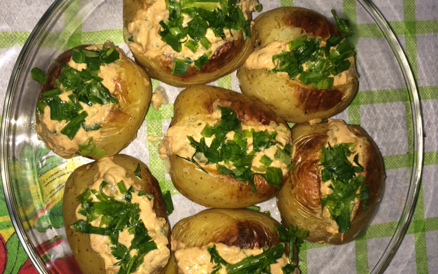 Batata recheada de micro-ondas