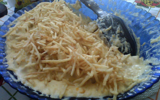 Capeletti recheado de frango ao creme de milho com mussarela