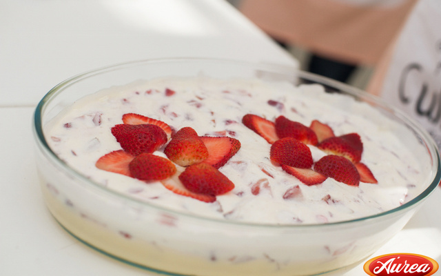 Sobremesa de Morango - Áurea