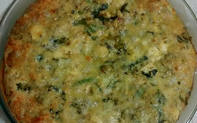 Torta de brócolis com ricota e bacon