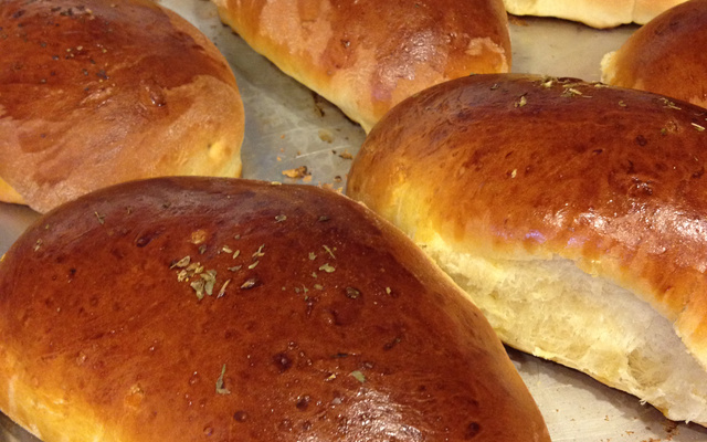 Pão de leite com salsicha
