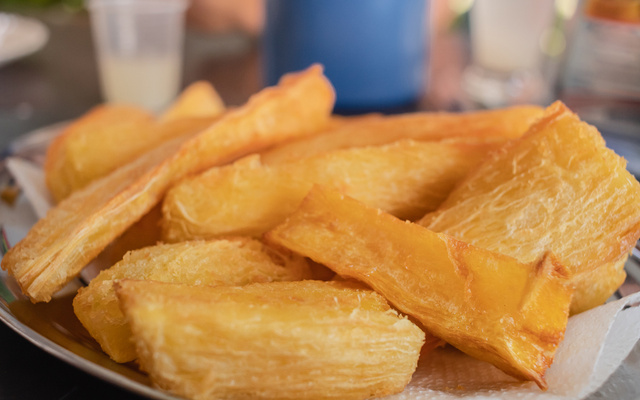 Mandioca frita e sequinha