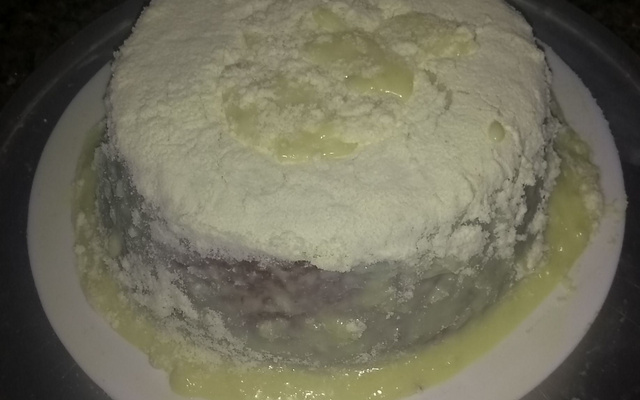 Bolo vulcão de leite ninho