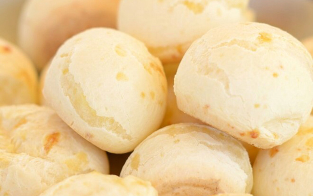 Pão de queijo fácil