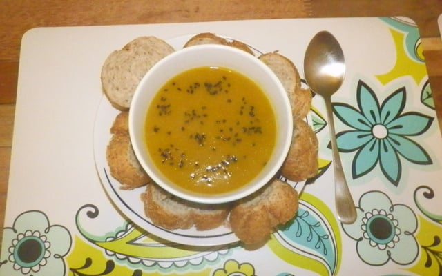Sopa de abóbora com gengibre